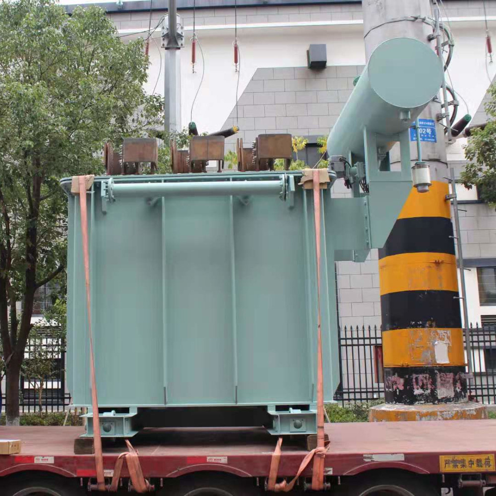 Oil-immersed furnace transformer